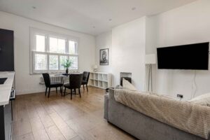 Thornton Avenue, Balham, SW2